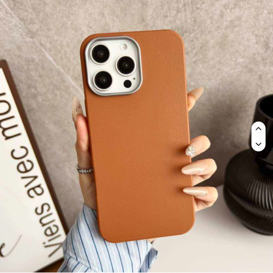 Magnetic Wireless Charging TPU Back Cover for iPhone 17 Pro